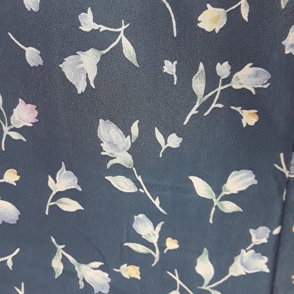 NEW Jones New York 100% Silk Black Floral Blouse - Picture 2 of 4